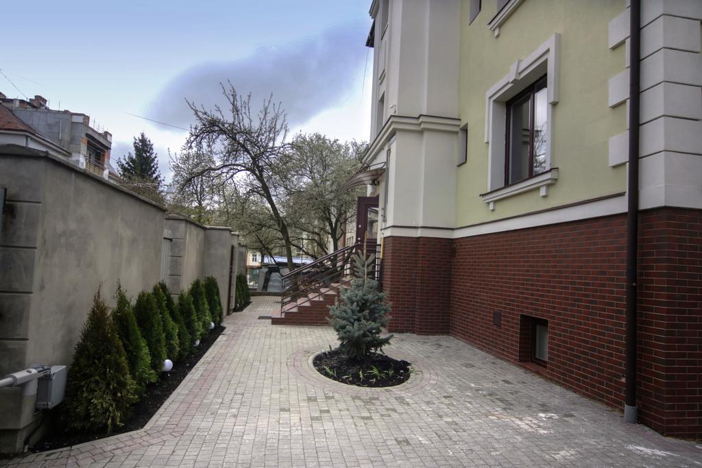 Potocki Apartments Львов Экстерьер фото