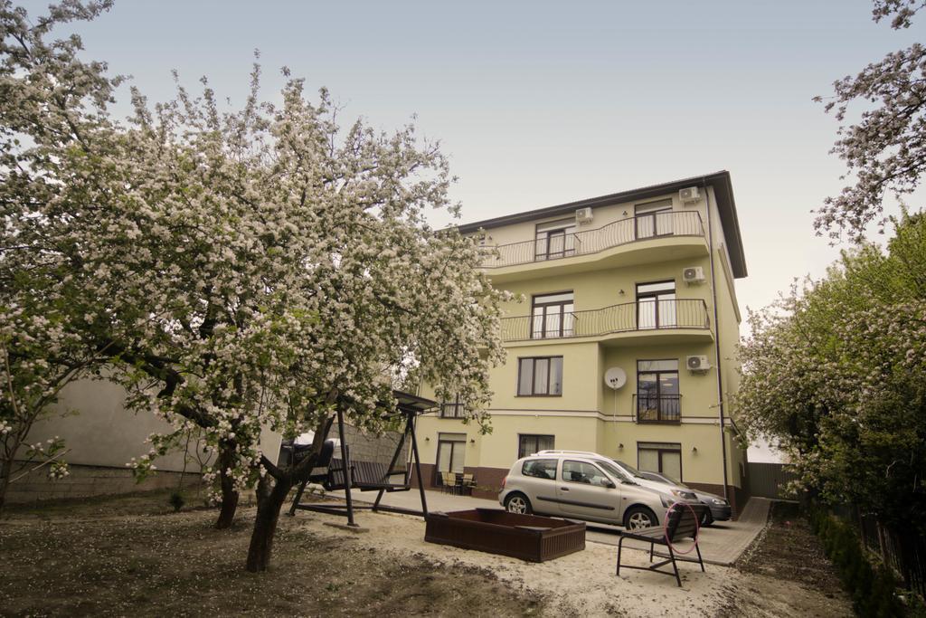 Potocki Apartments Львов Экстерьер фото